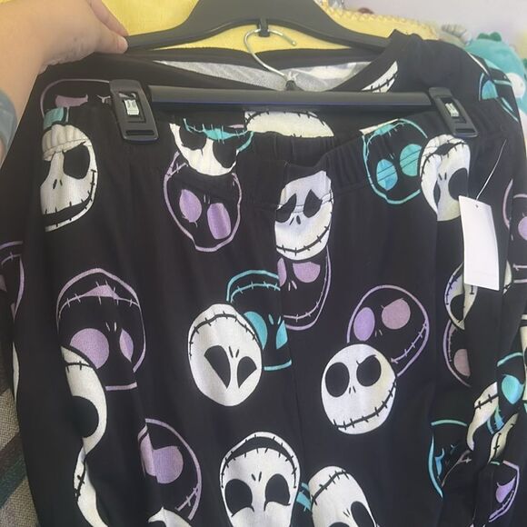 NWT Disney Nightmare Before Christmas Two Piece PJ Set Size L - Picture 4 of 5